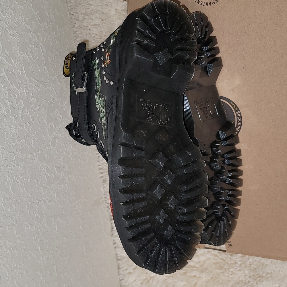 Dr. Martens Gomez Wild Botanics Boots - Picture 11 of 14